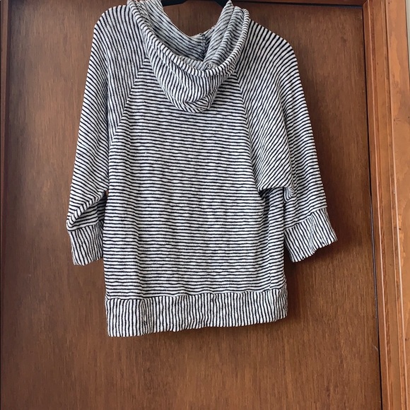 Volcom Hoodie - Picture 2 of 2